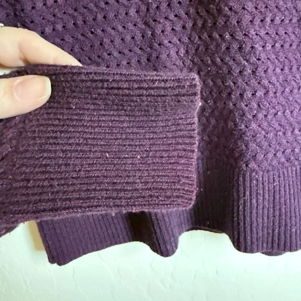 American Eagle Plum Open Knit Y2K form fit Purple Sweater